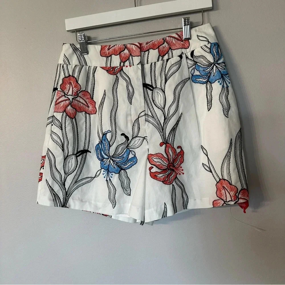 Milly Casey Women’s IGL White Multi Floral Embroidered Cotton Shorts Size 6 NWT - Picture 2 of 8